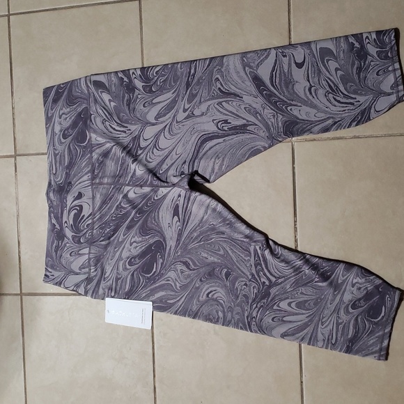 Athleta Transcend 7/8 Tight Leggings Marble Violet Purple Swirl- 3X - Picture 4 of 5